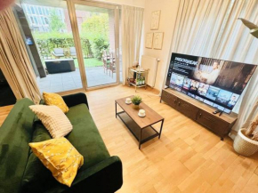 Chic one bedroom with parking&terrace-KIR22
